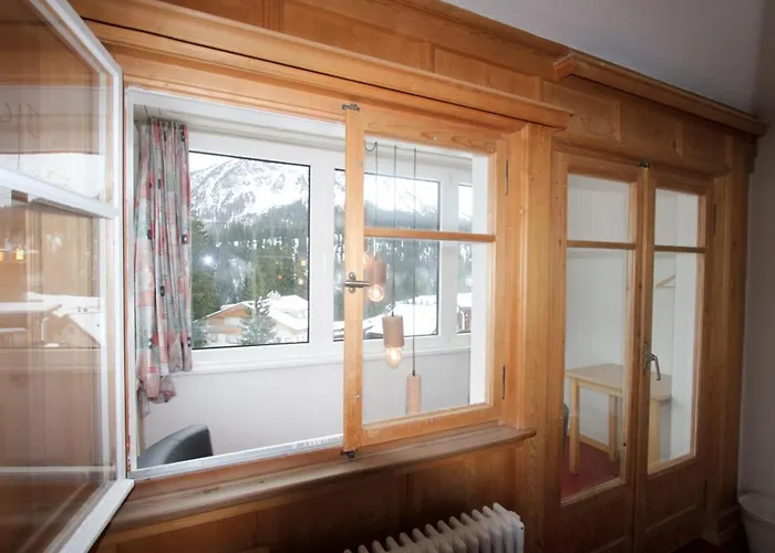 Juhui Albergue Arosa