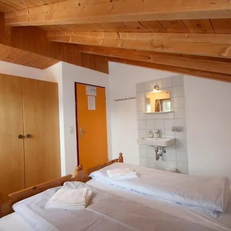 Juhui بيت شباب *